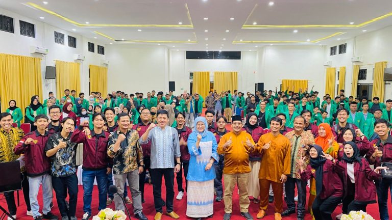 Kuliah Pakar: HIMATRI Hadirkan Kaprodi Magister TI USU sebagai Pemateri