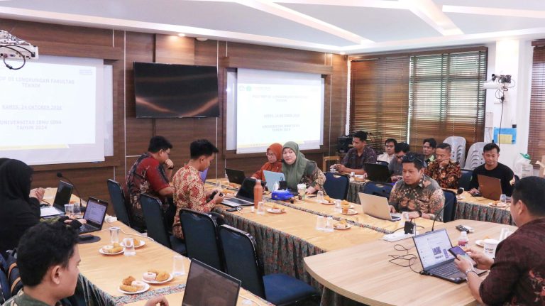 Manajemen FT UIS Gelar FGD: Tingkatkan Kualitas Layanan Melalui Penyempurnaan SOP