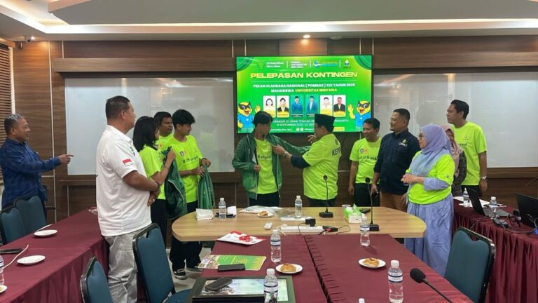 UIS Lepas Empat Mahasiswa Berlaga di POMNAS 2025 Jawa Tengah